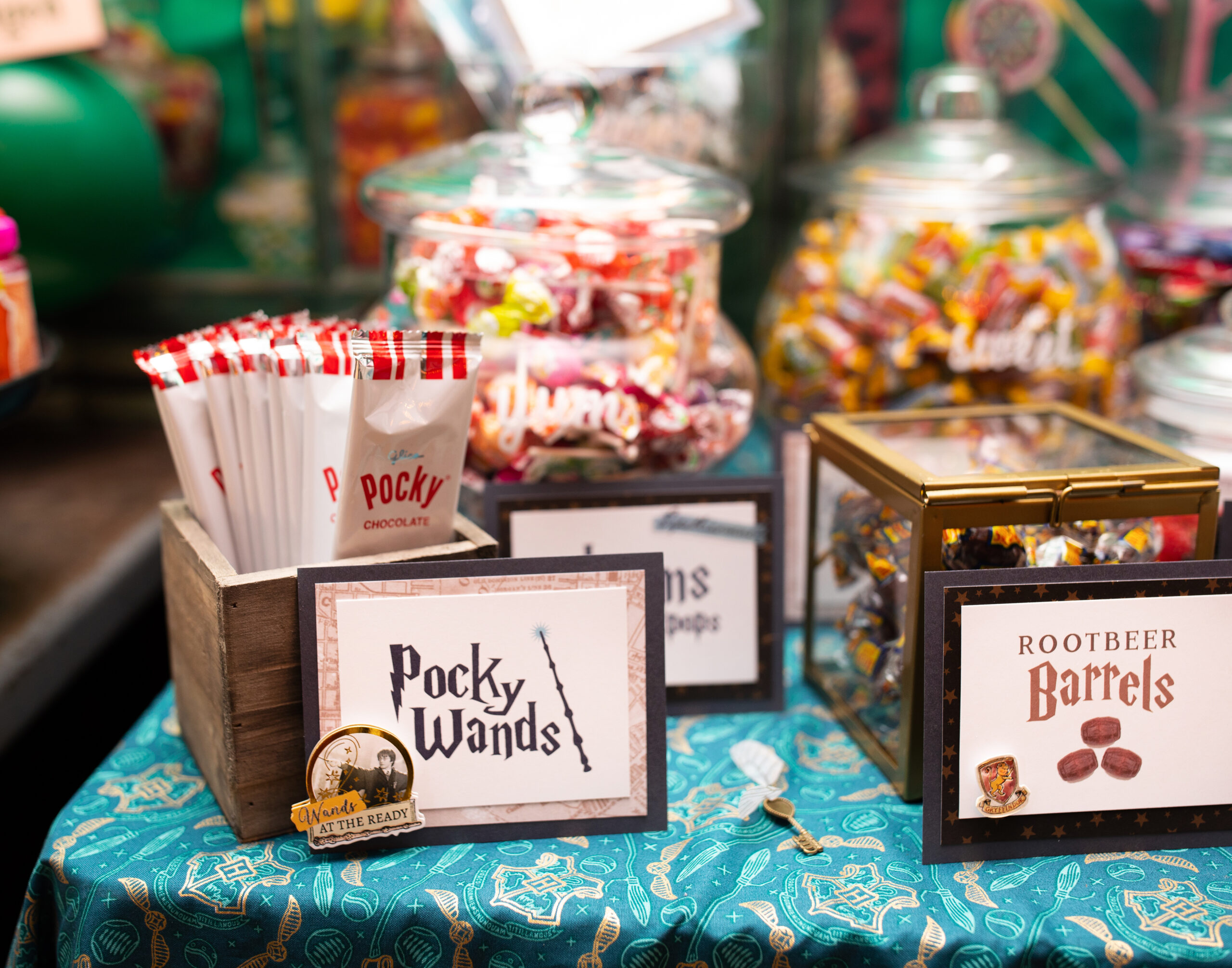 Harry Potter Party Kit for 8 Guests